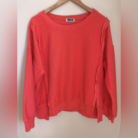 Caposhie iTALiCiSe Sweatshirt with Statement Sleeves and Raw Hem Boho - Picture 2 of 10